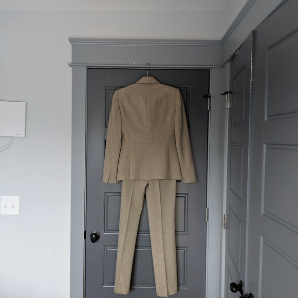 Gorgeous Anne Klein Jacket/Pant suit size 4 - Picture 5 of 8